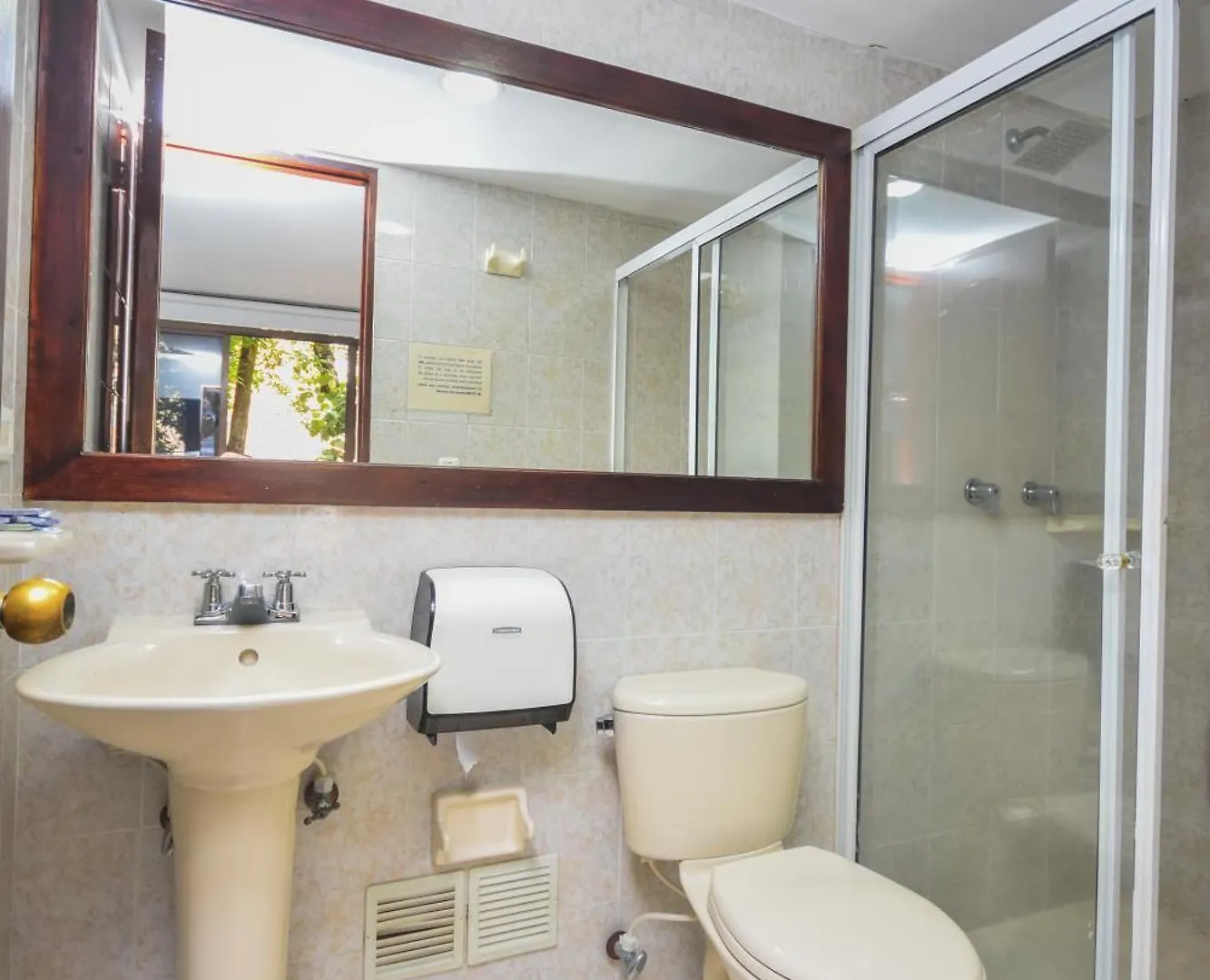***  Hotel Estadio Real Medellín Colombia