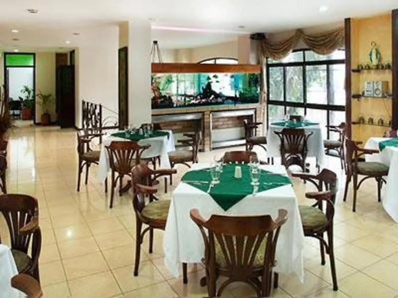 Hotel Estadio Real Medellín 3*,